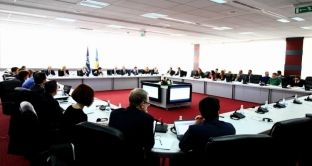 BB-ja porosit institucionet t’i shfrytëzojnë kreditë e buta për rritje ekonomike dhe punësim