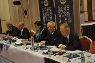 Komunat kanë punuar në luftimin e ekstremizmit