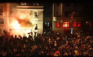 Gjykim i ri për zjarrvënësit serbë të Ambasadës së SHBA-së në Beograd