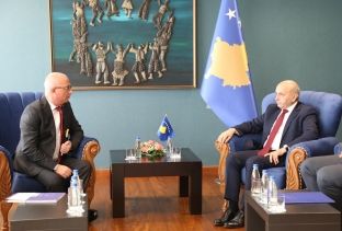 Mustafa priti shefin e Misionit të Komitetit Ndërkombëtar të Kryqit të Kuq në Kosovë