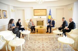 Papadopoulou – Thaçit: Llogarisim në përkrahjen tuaj që të vazhdojmë