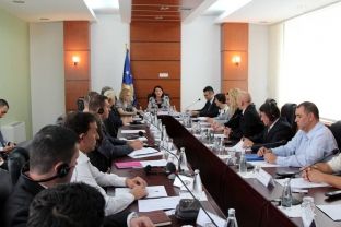 Lazar Raduloviq e Biserka Gjurgjeviq në Këshillin Konsultativ për Komunitete