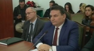 Ligji për “përgjimet” përplas deputetët dhe krerët e policisë