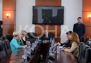 Deputetët nuk kanë njohuri për gjithë projektin e urës, kundërshtojnë murin në Mitrovicë