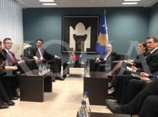  Mustafa uron PD-në për 26 vjetorin, përmend Berishën e Rugovën