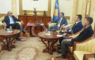 Veseli: Mitrovica mbetet një, asnjëherë s’do të ketë mur ndarës