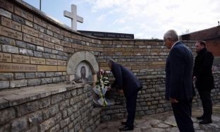 “Thaçi aktron paqedashësin për të shpëtuar nga dënimi...” 