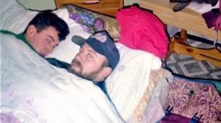 Daut Haradinaj përkujton Mujë Krasniqin në 18 vjetorin e rënies