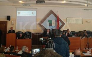 Dorëhiqet kryetari i Komisionit për Veriun në Kuvendin e Mitrovicës