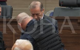 Të akuzuarit në rastin “Toka” thonë se janë “të pafajshëm”, Syla i prangosur në gjykatë [video]