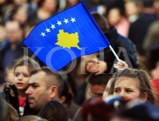 Të rinjtë, të zhgënjyer me vitin 2016 – optimistë për vitin e ri