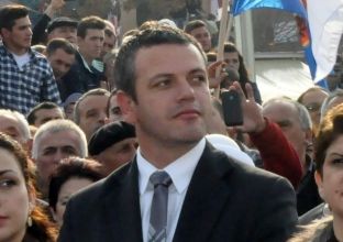 Gashi: Nuk përkrah veprimet e opozitës, por rasti i Deharit duhet të zgjidhet