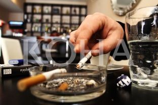 Bie përdorimi i duhanit në mesin e nxënësve në Kosovë