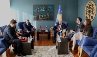 “Diplomacia ekonomike prioritet i politikës së jashtme kosovare”