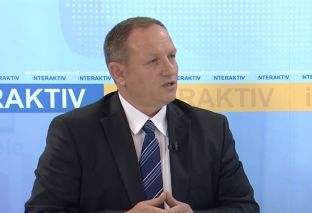 Hoti: PDK-ja mezhdë le të bëjë në Mitrovicë, jo në Drenas