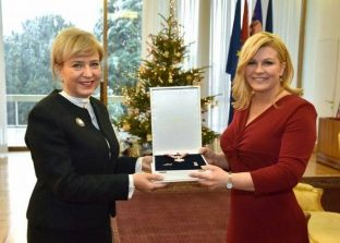 Kroacia dekoron Ambasadoren e Kosovës në Zagreb