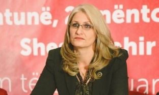  Haxhiu – Simiqit: Harrojeni Vuçiqin në institucionet e Kosovës