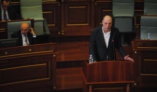 Ymeri: Buxheti i Kosovës varfëron qytetarin e Kosovës