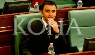  Stojanoviq sulmon keq deputetët serbë që u kthyen në Kuvend