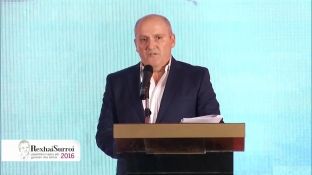  Surroi: Në liri, arsimi u shëndrrua në mall për të grabitur e pushtuar