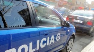  37 vjeçi që theri gruan dhe tre familjarë të saj tenton vetëvrasje në burg