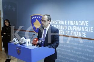 Dogana sivjet mbi 1 miliard euro të hyra