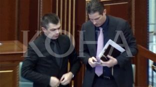 Lista Serbe: Kryeministër e kemi Vuçiqin, ngrijmë aktivitetet në institucionet e Kosovës