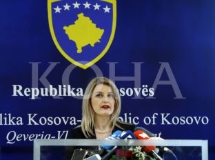 Dhurata Hoxha prezantoi të arriturat e vitit 2016