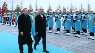 Thaçi pritet me ceremoni zyrtare nga Erdoğan