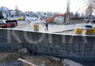 Hoxhaj: Bahtirit iu ndërtua muri para syve