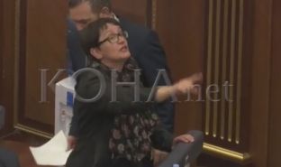 Përfaqësuesit e veteranëve – Dërgutit: Mos ma bëj me gisht, se ta shti atë gisht n’gojë [video]