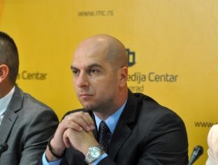 Simiq: Nuk ka kuptim të pritet Prishtina për AKS