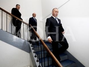 Qeveria reagon ndaj ndalimit të Haradinajt
