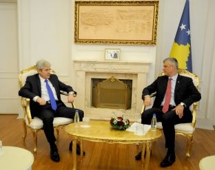  Thaçi diskuton nevojën e koordinimit ndërshqiptar me liderët në Maqedoni