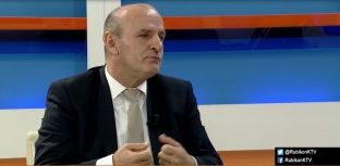  Sherifi akuzon Thaçin se me deklaratat e tij i bëri thikë pas shpine UÇK-së
