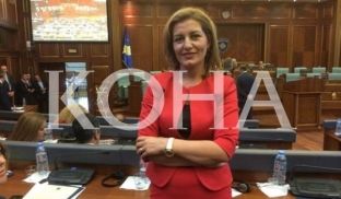 Tek pas insistimit të gazetarëve Hoxhaj flet për fyerjet e Lames ndaj KTV-së