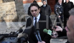 Vulin i Serbisë iu rikthehet kërcënimeve për Kosovën