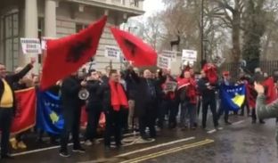  Protesta në Londër kundër ndalimit të Haradinajt në Francë [video]
