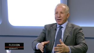 Pacolli i ftuar nga protokoli i Shtëpisë së Bardhë në inaugurimin e Trumpit [video]
