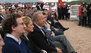 Çfarë ndodhi me figurat e vjetra të AKR-së?