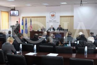 Asamblistët e Gjakovës kërkojnë mos ekstradimin e Haradinajt në Serbi