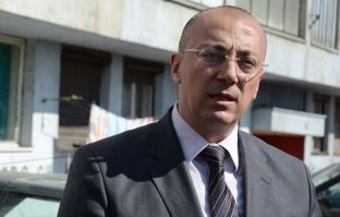 Rakiq kërkon tërheqjen e ROSU-t nga veriu, paralajmëron bllokadë rrugësh