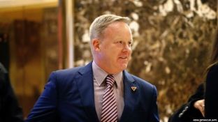 Raportimet për takim të mundshëm të Trumpit me Putinin janë të rreme
