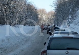 Rruga për në Brezovicë, e pakalueshme – demantohet Ministria e Infrastrukturës [video]