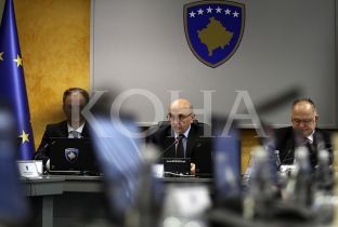Mustafa fton ministrat serbë të kthehen në Qeveri