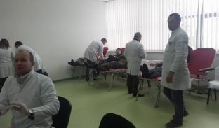 Pjesëtarët e FSK-së dhurojnë gjak, aksioni zgjat dy javë
