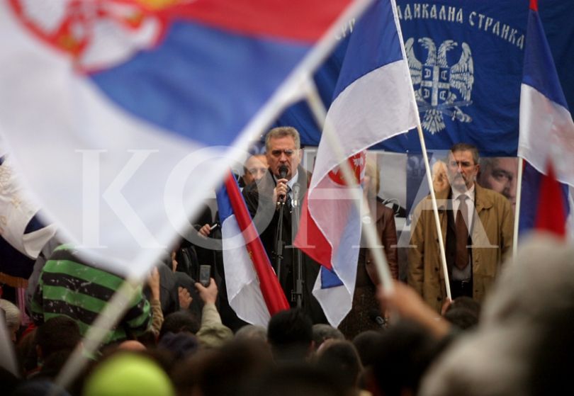Nikoliqi që kërcënoi Kosovën me ushtri, tash kërkon paqe