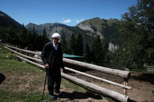 Nis takimi i parë i komisionit për matje të territorit
