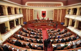 Votimi elektronik: për PD-në garanci e zgjedhjeve të lira, për PS-në alibi