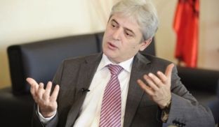 Në BDI intensifikohen konsultimet, dy ditë pa përfunduar afati i mandatarit Gruevski